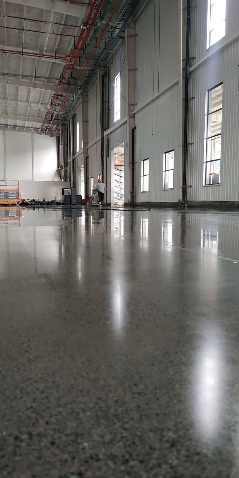 防静电地坪漆，为电子制造工厂提供安全解决方案